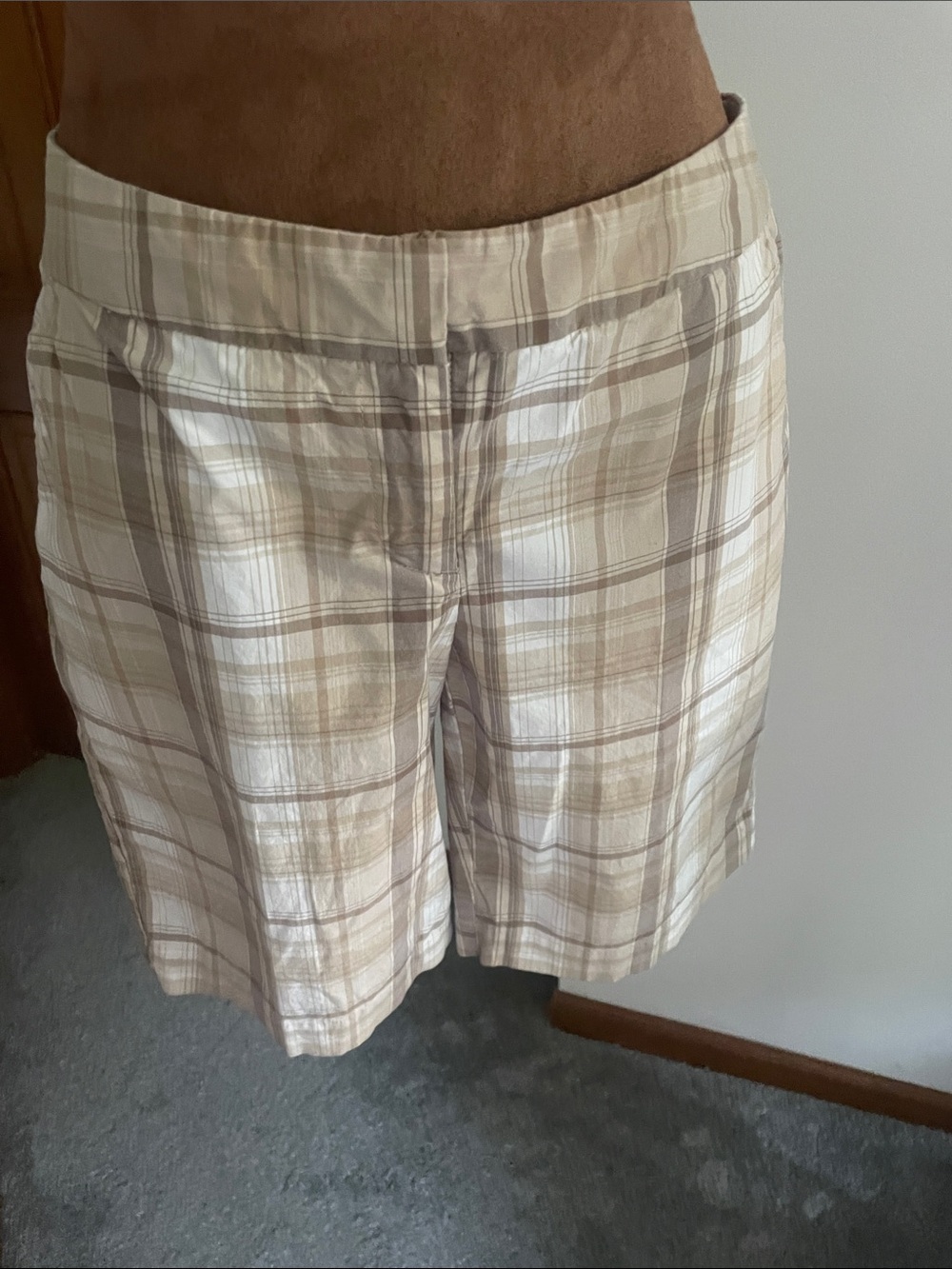 Izod Beige Plaid Women’s Bermuda Shorts